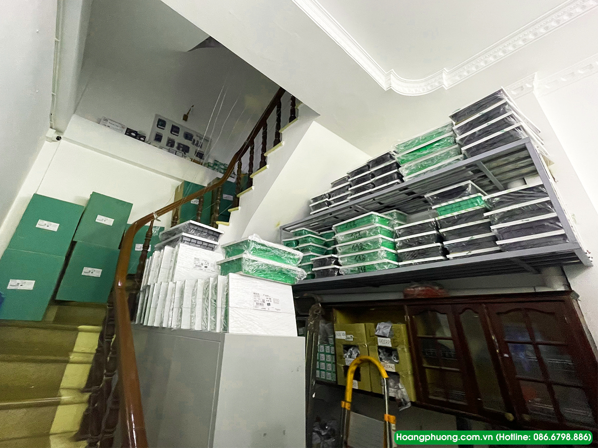 Nhà phân phối thiết bị điện Schneider chính hãng tại Hà Nội với hơn 10 năm kinh nghiệm. Đại lý Schneider Electric uy tín, cung cấp thiết bị điện chính hãng giá tốt.