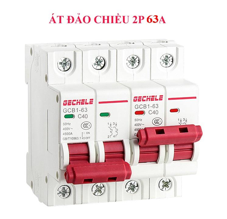Cầu dao đảo chiều (còn gọi là bộ chuyển nguồn) là khí cụ điện dùng để đóng ngắt mạch điện và chuyển đổi nguồn điện đầu vào bằng tay. Thiết bị này cho phép người dùng linh hoạt chọn 1 trong 2 nguồn điện khác nhau (ví dụ: chuyển từ lưới điện quốc gia sang máy phát điện hoặc ắc quy)