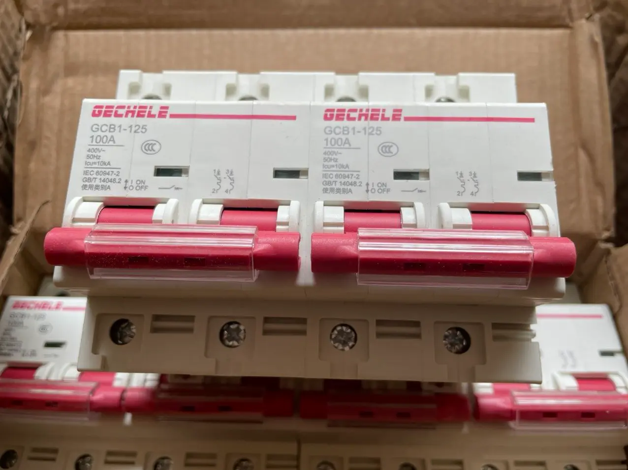 GCB1-63A 2P | Cầu dao đảo chiều Gechele 2 pha 63A