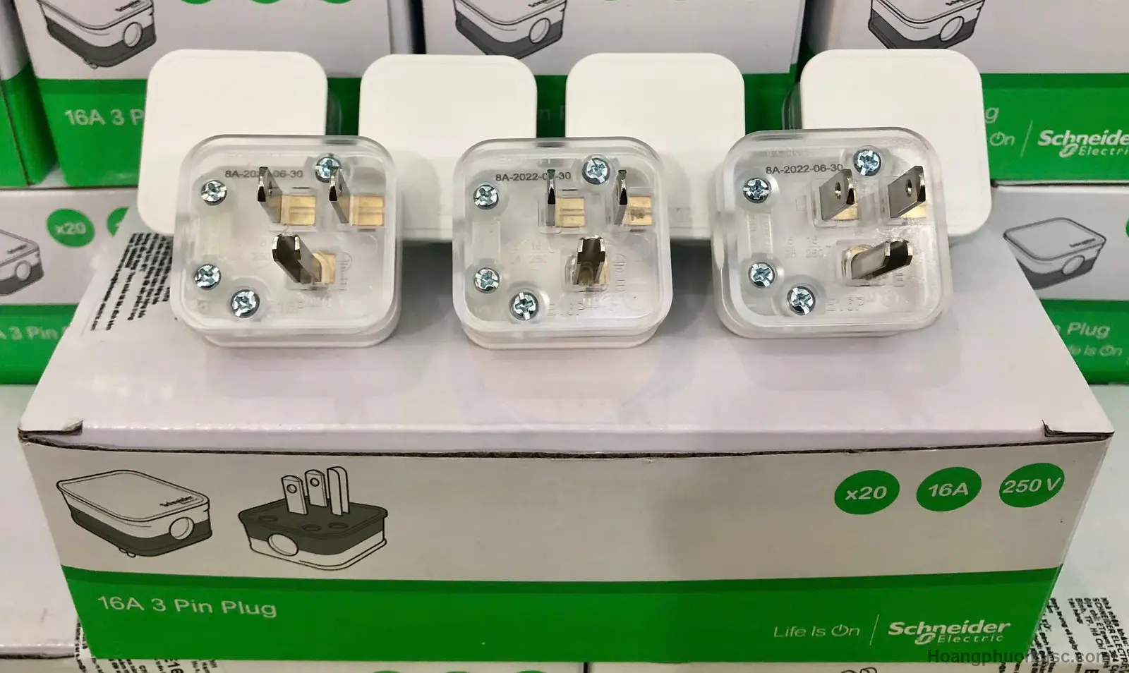 E16P | Phích cắm 3 chấu 16A Schneider