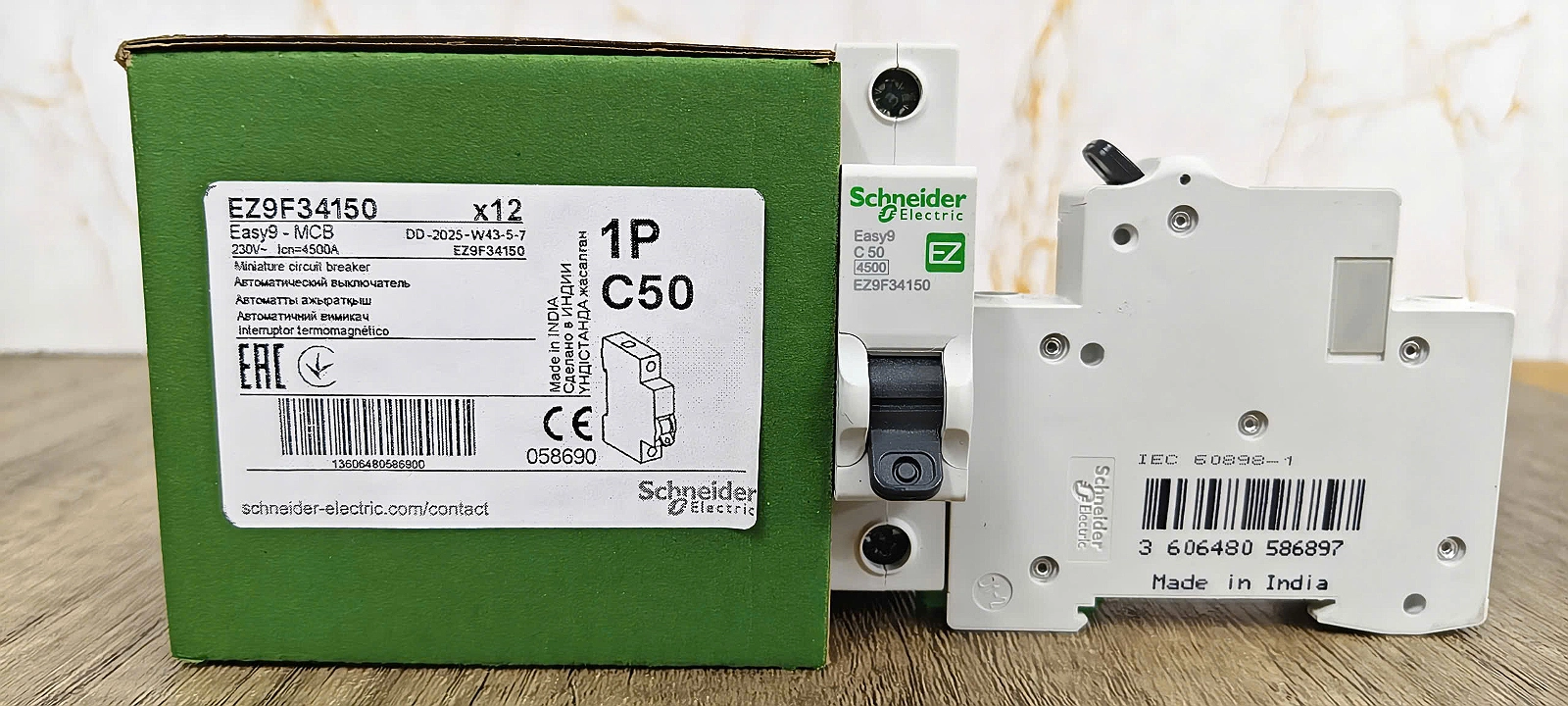 Hình ảnh thực tế Easy9 MCB EZ9F34150 Schneider