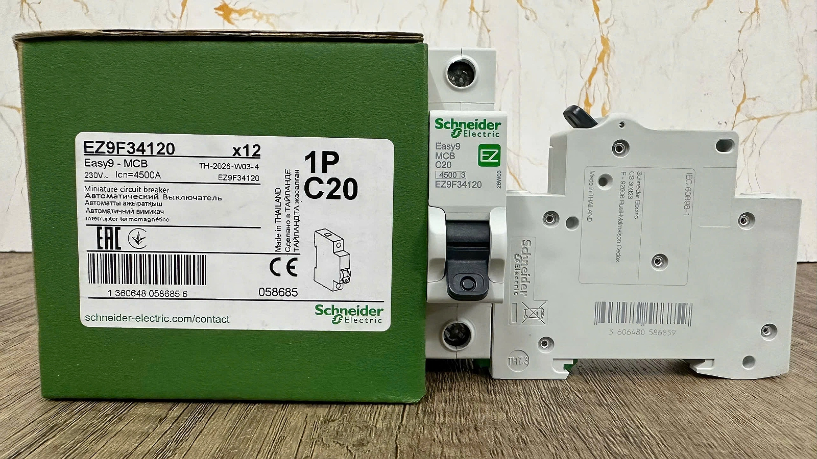 Hình ảnh thực tế Easy9 MCB EZ9F34120 Schneider