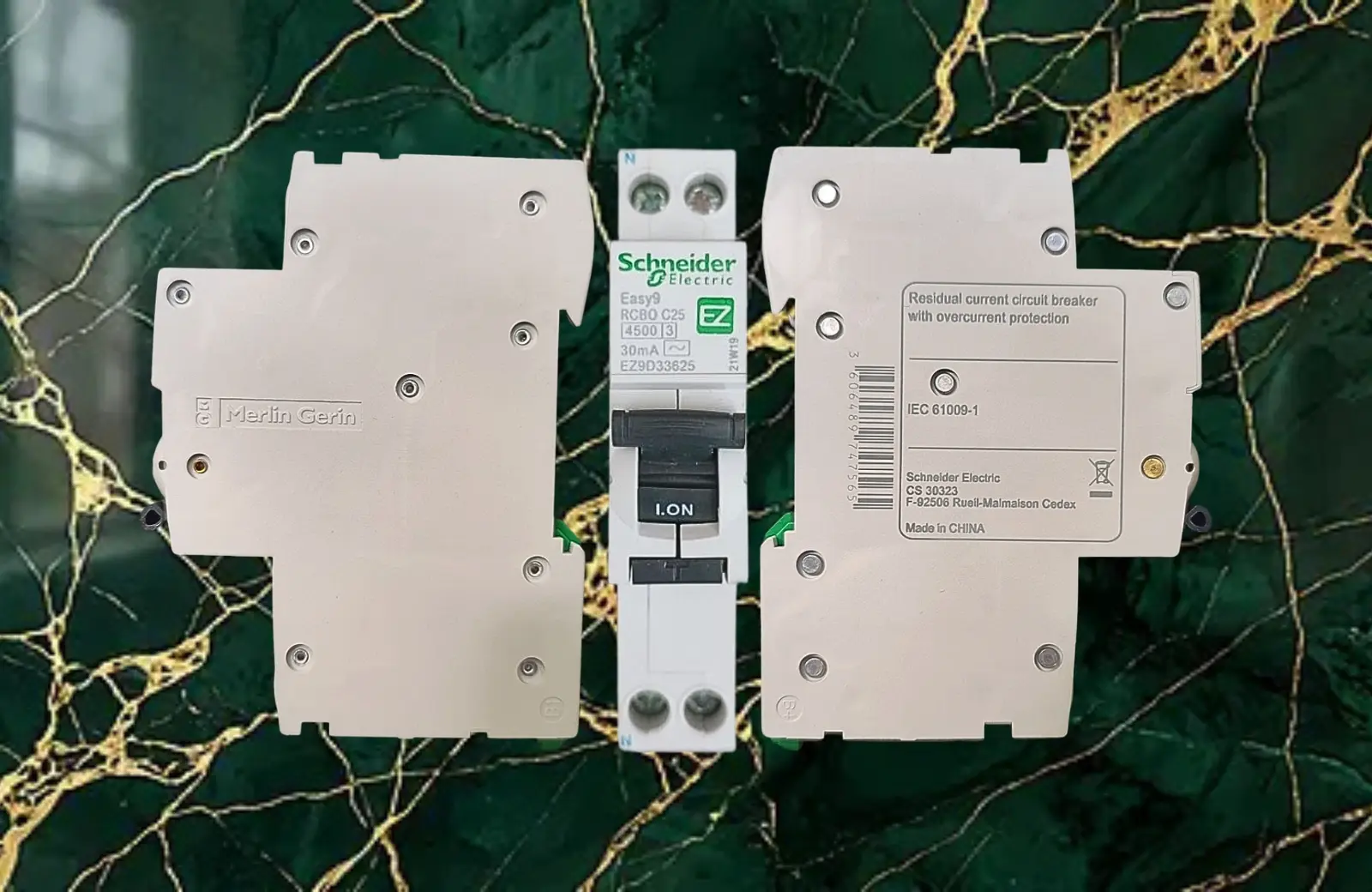 EZ9D33606 | Chống giật RCBO Slim Easy9 1P+N 6A 30mA 4.5kA