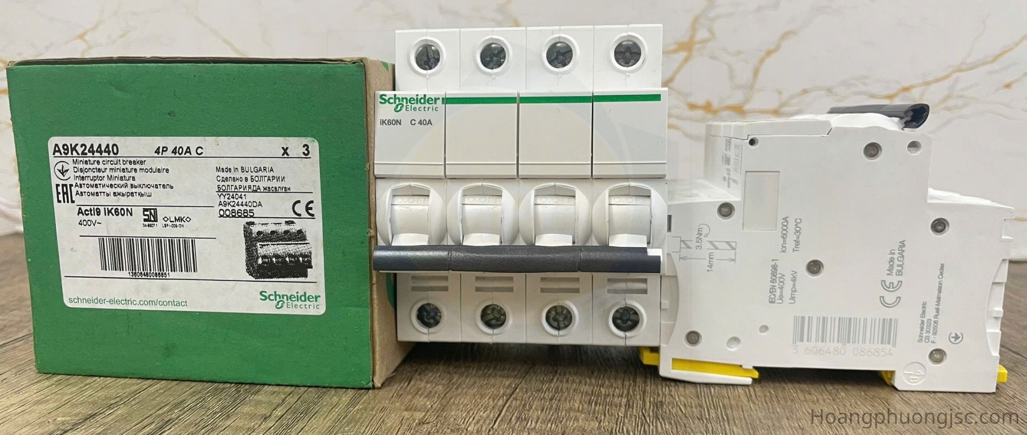 Hình ảnh thực tế MCB Acti9 iK60N A9K24440 Schneider